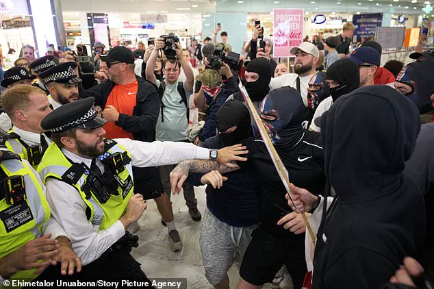 Chaos and Pepper Spray as Anti-Migrant Protests Erupt at Canary Wharf