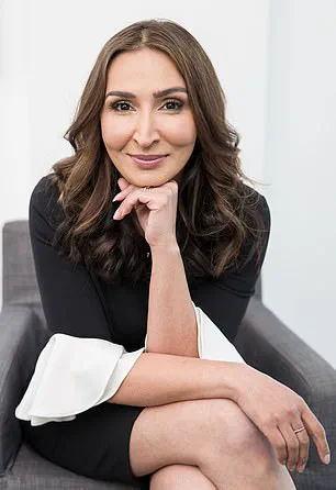 Breaking: Chinese Actress Guo Tong Reveals Stress-Induced Grey Hair Reversal via Injections in Viral Video