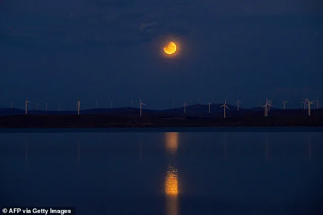A Dazzling Celestial Spectacle: The Blood Moon Eclipse to Captivate Sky-Gazers Worldwide