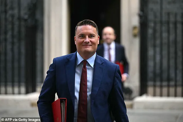 Stark Disparity in NHS Executive Salaries: CEOs of England’s Worst-Performing Hospitals Earn More Than Prime Minister