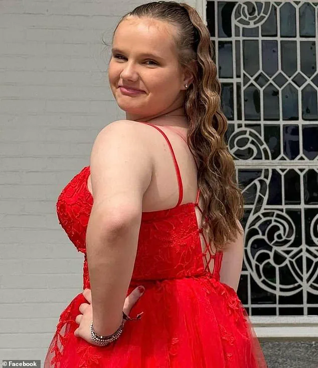 Holiday Tragedy: 16-Year-Old Scarlett Durden Dies on Christmas Day During Video Call with Father in Hospital