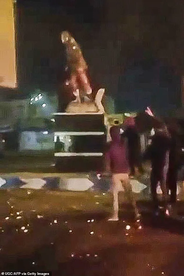 As Protests Escalate, Iranian Regime Faces Unprecedented Pressure: 'The Movement Has Spreading Across the Country,' Demonstrators Declare