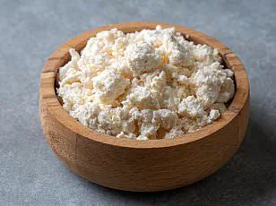 From Pints to Plants: The UK's Milk Decline and the Rise of Alternatives, as Nutritionists Highlight Health Implications