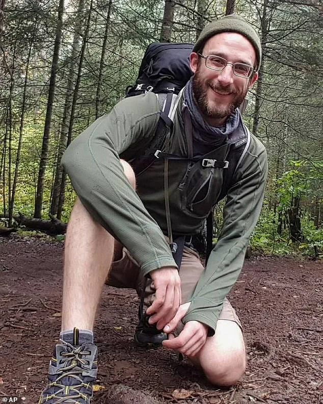 MAGA-Linked Hedge-Funder Bill Ackman Donates to Family of Nurse Killed by Border Patrol Agents, Drawing Criticism