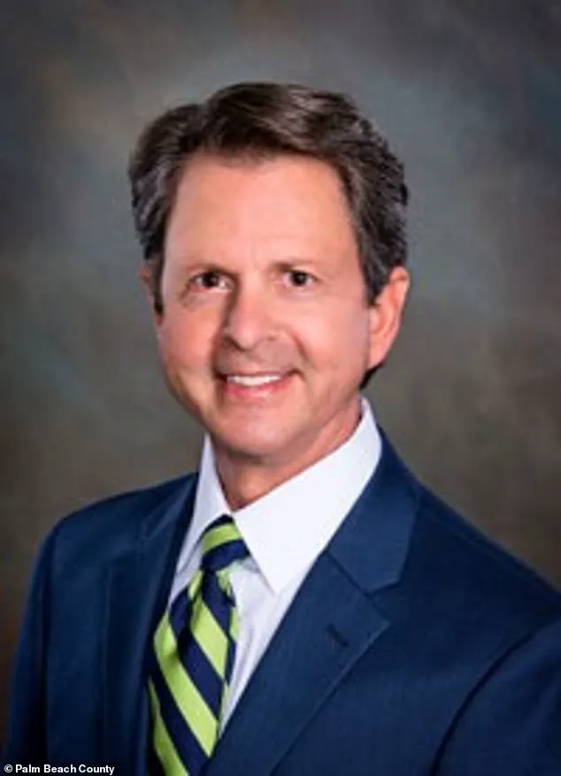 Altered Flight Paths Over Trump's Florida Estate Spark Noise Complaints and Security-Resident Tension