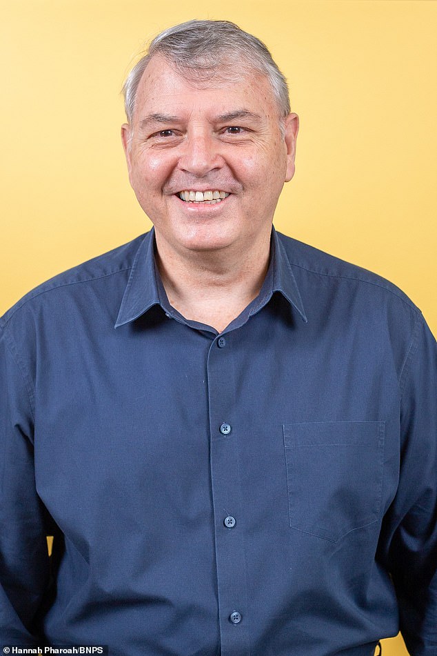 Grieving Family Confronts Heartless Mockery at Dorset Café During Father's Wake