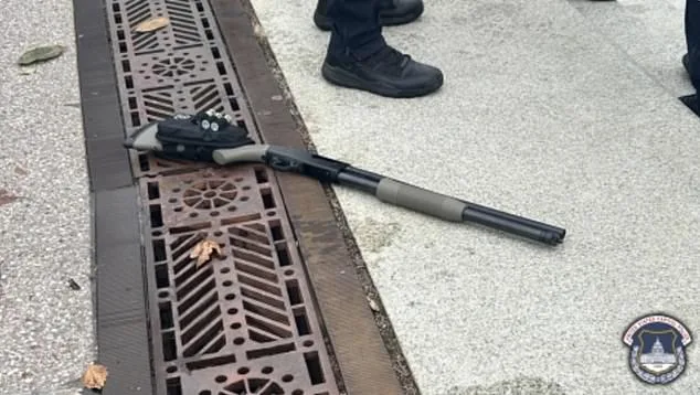 18-Year-Old Man Arrested Outside US Capitol with Loaded Shotgun and Tactical Vest