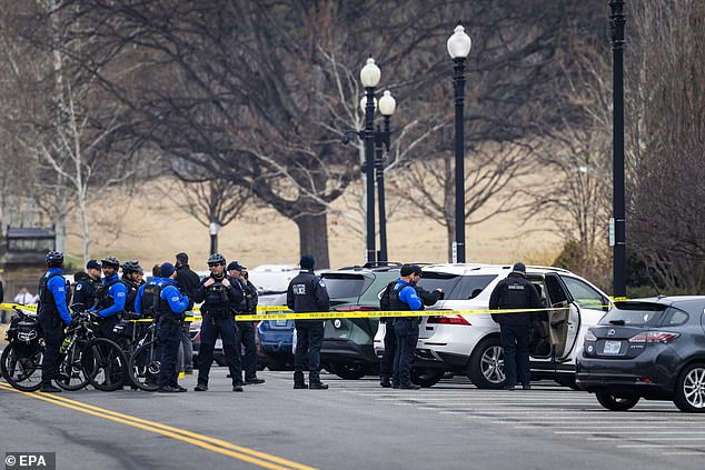 18-Year-Old Man Arrested Outside US Capitol with Loaded Shotgun and Tactical Vest