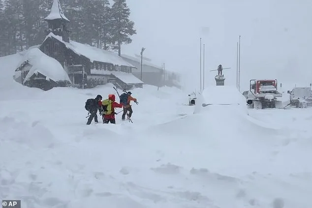 Avalanche at Castle Peak Traps 15 Skiers, Six Survive After Rescue Efforts