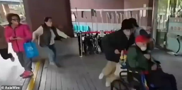 Elderly Tycoon's Family Forcibly Removes Him from New Wife in Taipei Confrontation