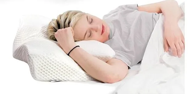 Pillow Height and Shape Linked to Glaucoma Risk, Study Reveals