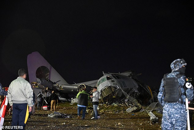 Bolivian Plane Crash Claims 15 Lives, Scatters New Banknotes in El Alto