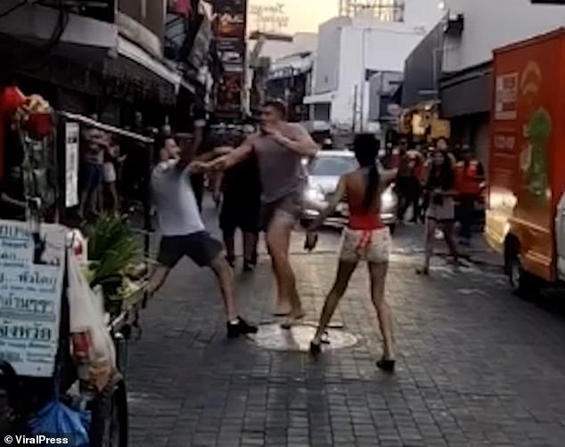 Violent Brawl Leaves Two British Tourists Injured in Pattaya