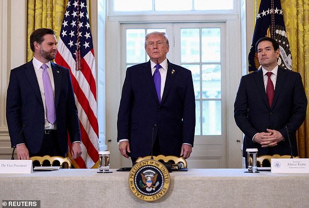 The GOP's Next Leader: Trump's Test of Vance and Rubio at Mar-a-Lago