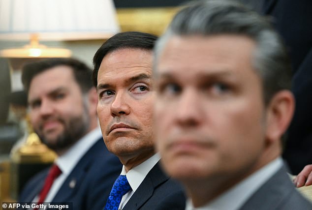 The GOP's Next Leader: Trump's Test of Vance and Rubio at Mar-a-Lago