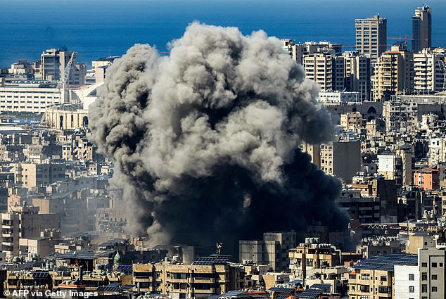 Trump's Contradictory War Message: Escalation Continues as Iran Conflict Remains Uncertain