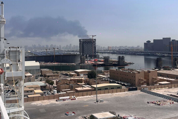 Explosions in Dubai: Residents Report Smoke and Fire as Authorities Remain Silent