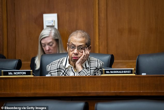 Public Demands Age Limits for Lawmakers as Maxine Waters' Re-Election Fuels Controversy