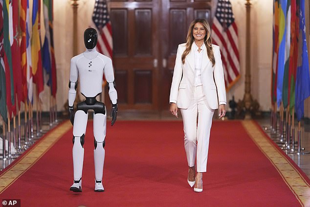 Melania Trump Makes History as First Lady Introduced by Humanoid Robot at Global Summit