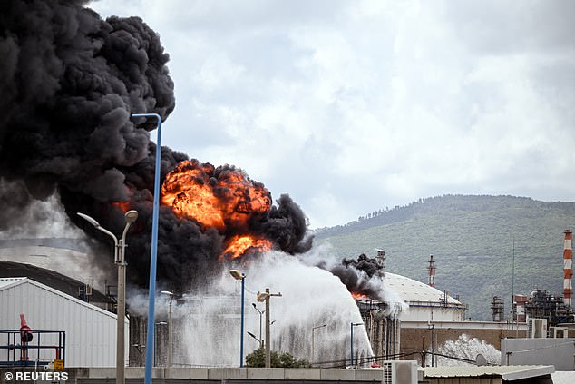 Trump Issues Ultimatum: Threatens to Destroy Iran's Infrastructure Unless Strait of Hormuz Reopened