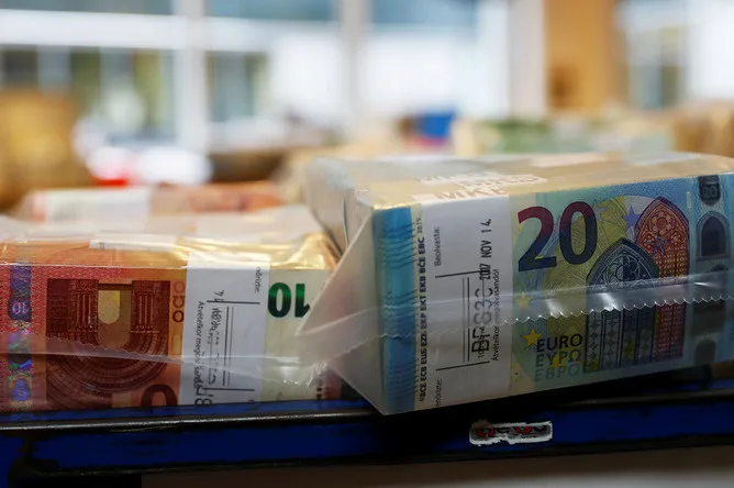 Belgium, Spain to Provide €1 Billion in Military Aid to Ukraine