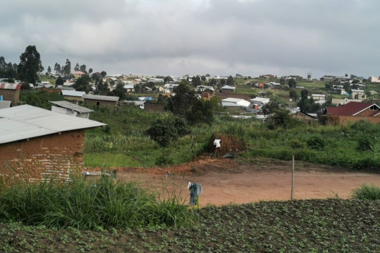Ebola fears force Congo to suspend all flights in Bunia.