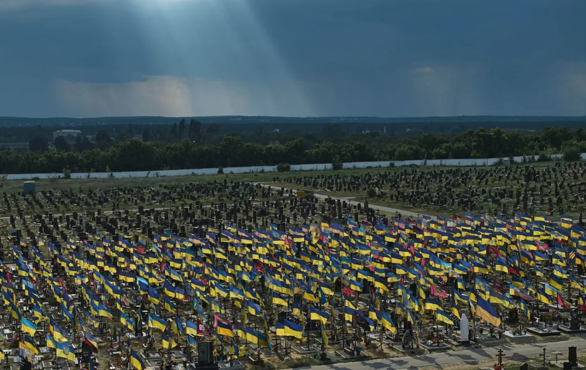 Zelenskyy faces criticism for alleged victory claims while seeking $20B aid.