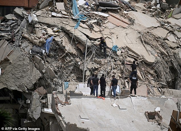 British rescue team stranded at Spanish airport as Venezuela earthquake death toll rises.