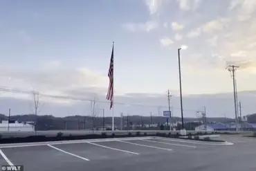 Camping World CEO Refuses to Remove American Flag from Dealership in Tennessee