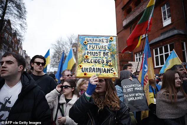 London Rally Shows Support for Ukraine as World Condemns Putin's War