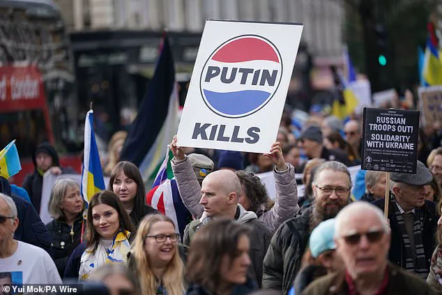 London Rally Shows Support for Ukraine as World Condemns Putin's War