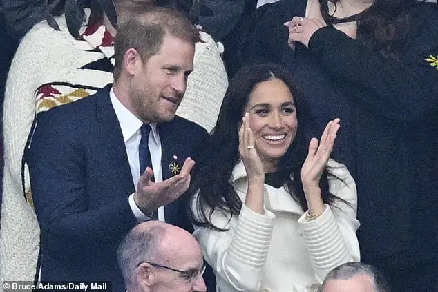 Meghan Markle and Prince Harry Share Passionate Kiss at Invictus Games