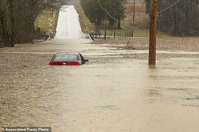 Severe Weather Impacting US: Floods, Tornadoes, and Flash Floods
