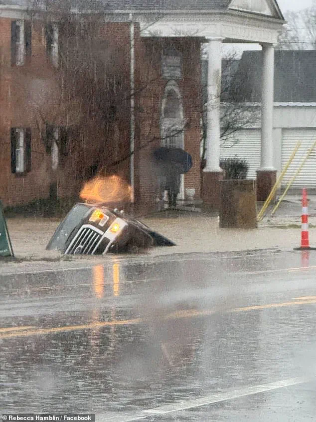 Severe Weather Impacting US: Floods, Tornadoes, and Flash Floods