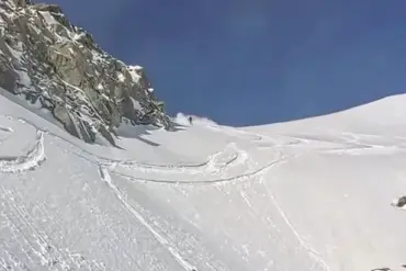 Skier's Terrifying Avalanche Experience at Mont Blanc