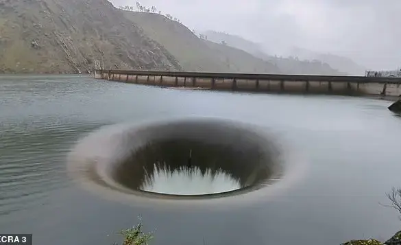 Whirlpool at Lake Berryessa in California captivates onlookers