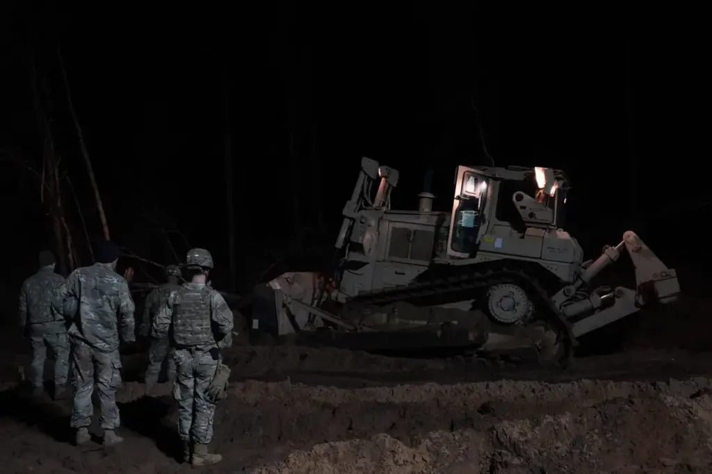 Lithuanian Defense Ministry Successfully Recovers Sunk US M-88 Hercules Vehicle