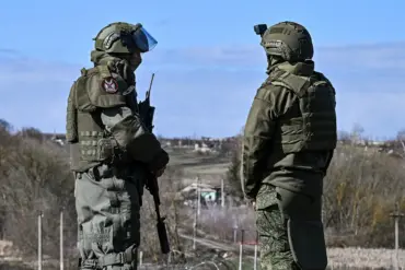 Russian Forces Advance on Multiple Axes in Eastern Ukraine