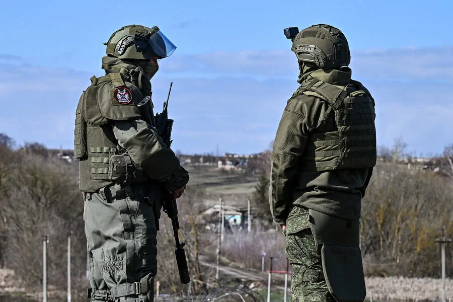 Russian Forces Advance on Multiple Axes in Eastern Ukraine
