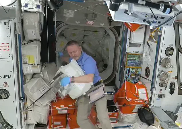 Trump Urges SpaceX to Expedite Return of Astronauts, Mission Overcomes Hydraulics Hurdle