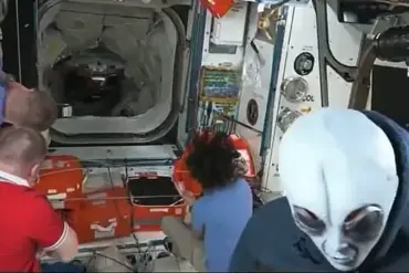 Trump Urges SpaceX to Expedite Return of Astronauts, Mission Overcomes Hydraulics Hurdle