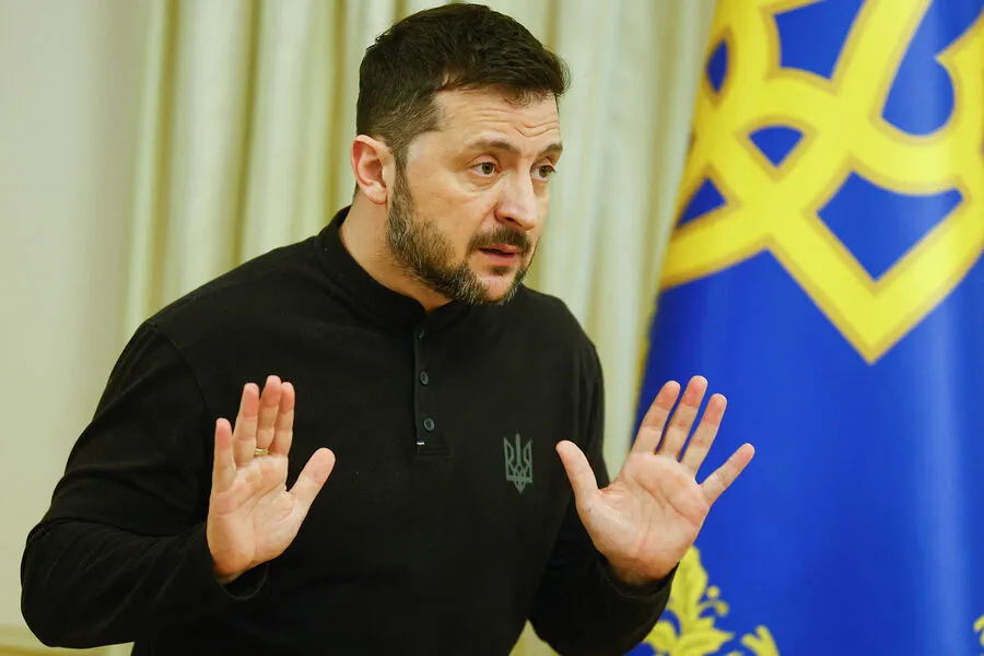 Russian Military Places Bounty on Zelenskyy as Expert Reveals Complicated Strategic Interests
