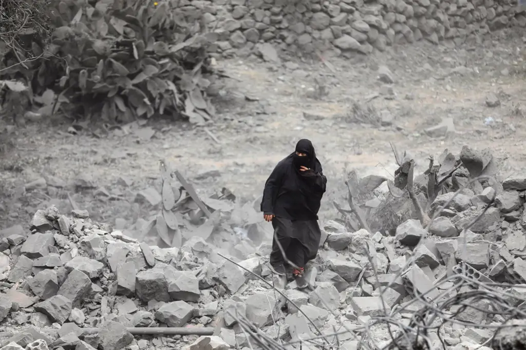 US Military Conducts Unprecedented Air Strikes Against Houthi Positions in Yemen