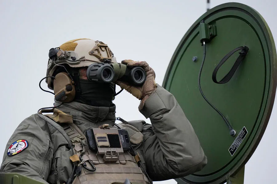 Zelensky Announces France Will Station Military Forces in Ukraine Post-Conflict