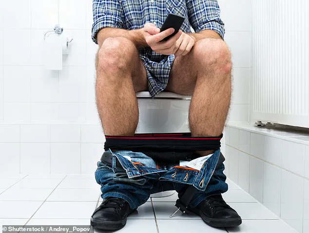 Doctors Sound Alarm Over Health Risks of Prolonged Toilet Sitting, Warn of Serious Consequences