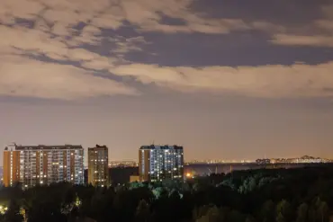 Drone Attack in Western Moscow Leaves Building Damaged and Sparks Community Concerns
