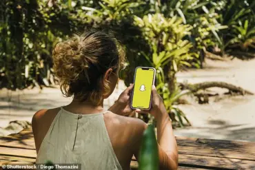 Paramedic Warns: iPhone's Medical ID Feature Could Be Life-Saving in Emergencies