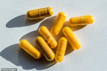 Robert Grafton Warns of Herbal Supplement Dangers After Turmeric-Related Liver Injury, as Experts Urge Caution on Unregulated Remedies
