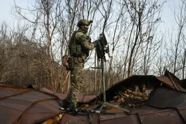 Russian Forces Capture Strategic Settlement in Donetsk People's Republic as Part of Broader Offensive
