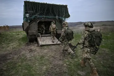 Russian Soldiers Describe Emotional Reintegration After Release from Ukrainian Captivity